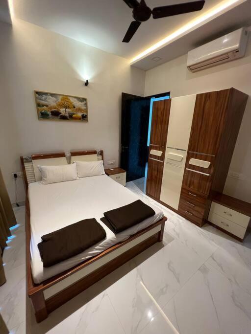 Stayhaven Starmount 4Bhk & Pool Мумбаї Екстер'єр фото