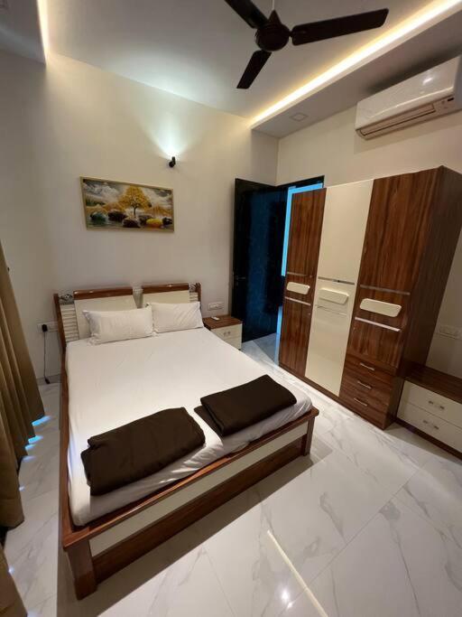 Stayhaven Starmount 4Bhk & Pool Мумбаї Екстер'єр фото