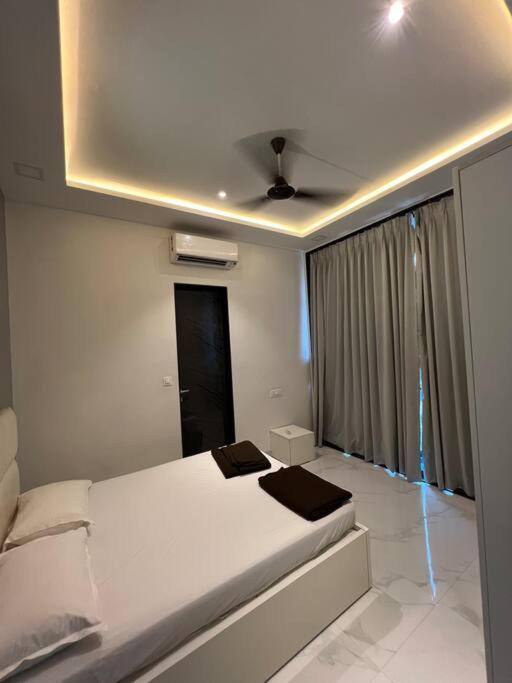 Stayhaven Starmount 4Bhk & Pool Мумбаї Екстер'єр фото