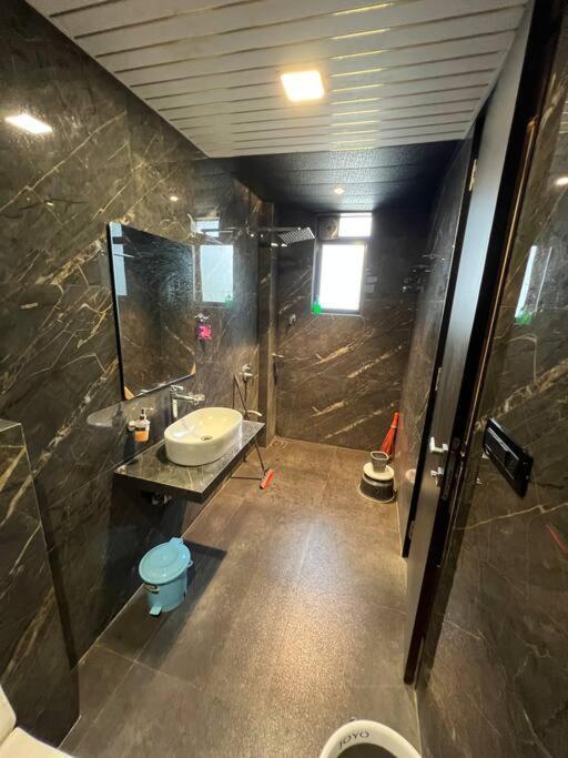 Stayhaven Starmount 4Bhk & Pool Мумбаї Екстер'єр фото